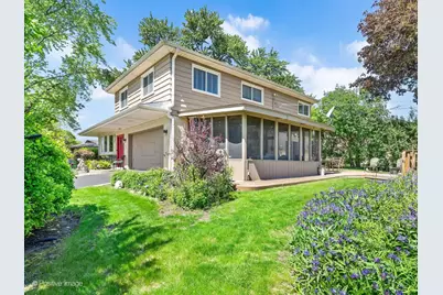 534 E Foster Avenue, Roselle, IL 60172 - Photo 2