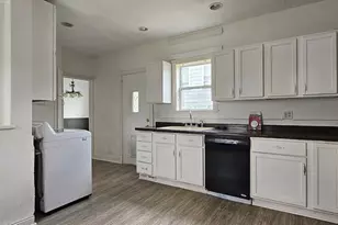 420 College Ave, Dixon, IL 61021 - Photo 10