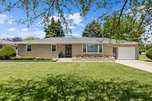 2225 W Arden Pl, Joliet, IL 60435 - Photo 30
