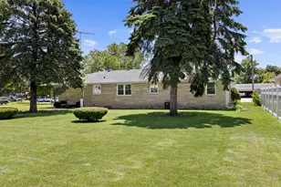 2225 W Arden Pl, Joliet, IL 60435 - Photo 36