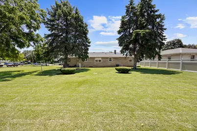 2225 W Arden Place, Joliet, IL 60435 - Photo 34