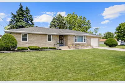2225 W Arden Place, Joliet, IL 60435 - Photo 1