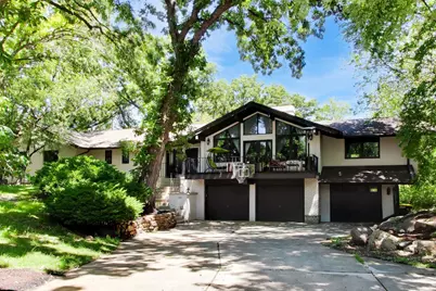 35 Windsor Drive, Oak Brook, IL 60523 - Photo 1