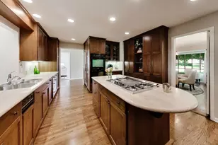841 Woodbine Ln, Northbrook, IL 60062 - Photo 10