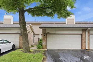 888 Swan Blvd, Deerfield, IL 60015 - Photo 1