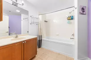 437 W Division St, Chicago, IL 60610 - Photo 14