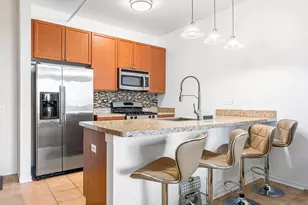437 W Division St, Chicago, IL 60610 - Photo 6