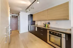 2 E Erie St, Chicago, IL 60611 - Photo 8