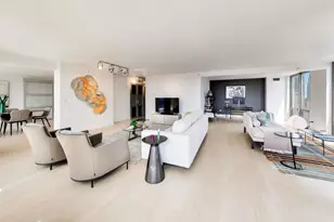 2 E Erie St, Chicago, IL 60611 - Photo 4