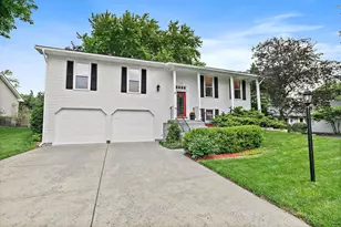 768 Merrimac St, Cary, IL 60013 - Photo 2