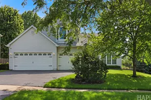 303 Galvin Pkwy, Harvard, IL 60033 - Photo 2
