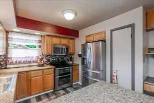 1222 S Mason St, Bloomington, IL 61701 - Photo 12