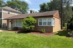 463 Longfellow Ave, Deerfield, IL 60015 - Photo 2