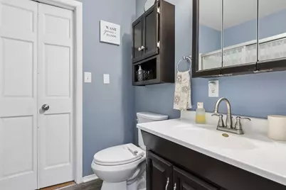 930 Camelot Drive, Crystal Lake, IL 60014 - Photo 16