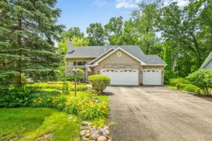 239 Rochester Rd, Poplar Grove, IL 61065 - Photo 2