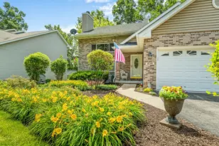 239 Rochester Rd, Poplar Grove, IL 61065 - Photo 4