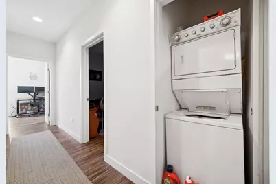 1045 W Cornelia Avenue #404, Chicago, IL 60657 - Photo 6