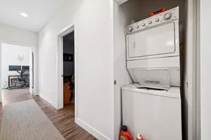 1045 W Cornelia Ave, Chicago, IL 60657 - Photo 6