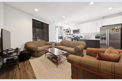 1045 W Cornelia Avenue #404, Chicago, IL 60657 - Photo 2