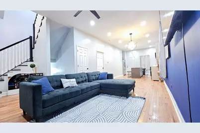 907 N Leamington Avenue, Chicago, IL 60651 - Photo 2
