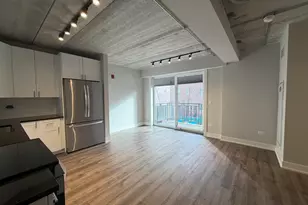 952 W Carmen Ave, Chicago, IL 60640 - Photo 2