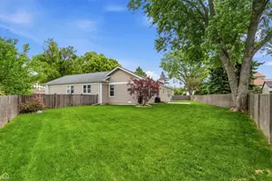 275 Essex Ct, Aurora, IL 60504 - Photo 20