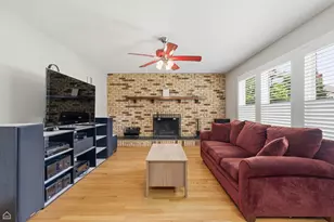 275 Essex Ct, Aurora, IL 60504 - Photo 8