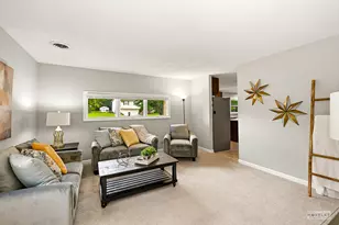 308 N Brookshore Dr, Shorewood, IL 60404 - Photo 6