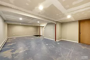 308 N Brookshore Dr, Shorewood, IL 60404 - Photo 22