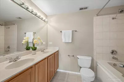 1500 W Monroe Street #422, Chicago, IL 60607 - Photo 14