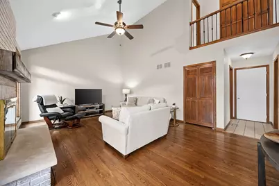 3925 Biltmore Road, Downers Grove, IL 60515 - Photo 22