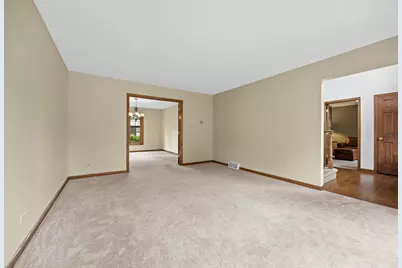 3925 Biltmore Road, Downers Grove, IL 60515 - Photo 6
