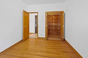 1127 W Farwell Ave, Chicago, IL 60626 - Photo 8