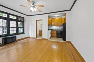 1127 W Farwell Ave, Chicago, IL 60626 - Photo 2