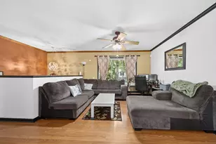 313 Bedford Rd, Bolingbrook, IL 60440 - Photo 6