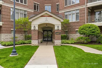 445 Village Green Parkway #304, Lincolnshire, IL 60069 - Photo 2