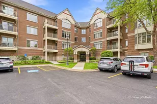 445 Village Green Pkwy, Lincolnshire, IL 60069 - Photo 1