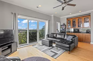 2521 W Congress Pkwy, Chicago, IL 60612 - Photo 2