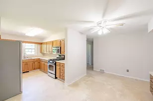 14950 W Yorkhouse Rd, Wadsworth, IL 60083 - Photo 6