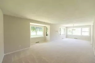 14950 W Yorkhouse Rd, Wadsworth, IL 60083 - Photo 4