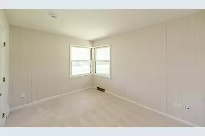 14950 W York House Road, Wadsworth, IL 60083 - Photo 12