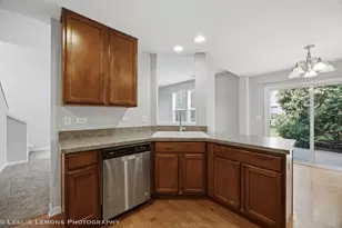 337 Devoe Dr, Oswego, IL 60543 - Photo 8