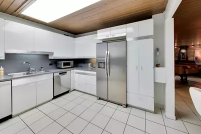 9000 Tripp Avenue, Skokie, IL 60076 - Photo 14