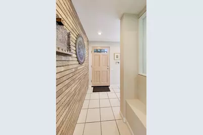 9000 Tripp Avenue, Skokie, IL 60076 - Photo 6