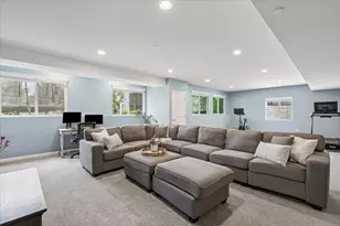 548 Council Cir, Vernon Hills, IL 60061 - Photo 14
