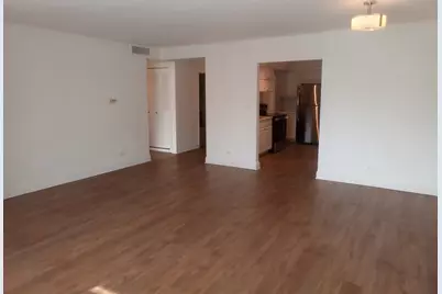 835 Ridge Avenue #206, Evanston, IL 60202 - Photo 4