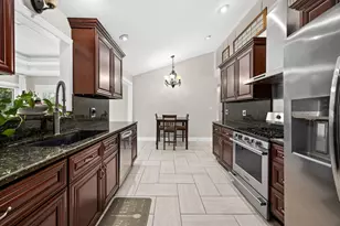 508 Landmeier Rd, Elk Grove Village, IL 60007 - Photo 10