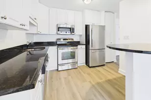 10 E Ontario St, Chicago, IL 60611 - Photo 8