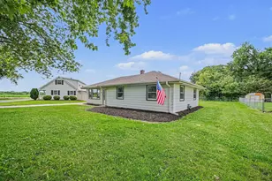 4802 Frank Dr, Shorewood, IL 60404 - Photo 2