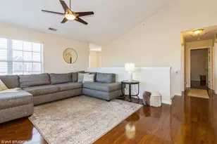 4482 Timber Ridge Ct, Joliet, IL 60431 - Photo 4